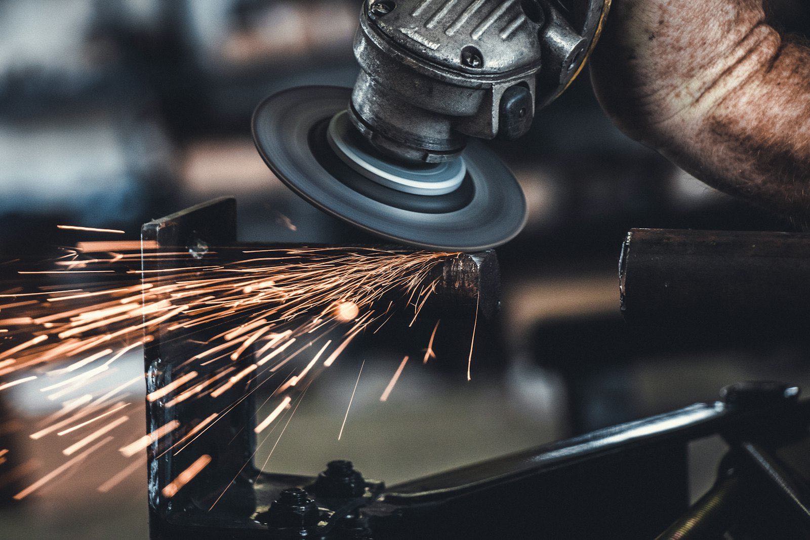 Corte & Acabado Industrial — Industrial distribution