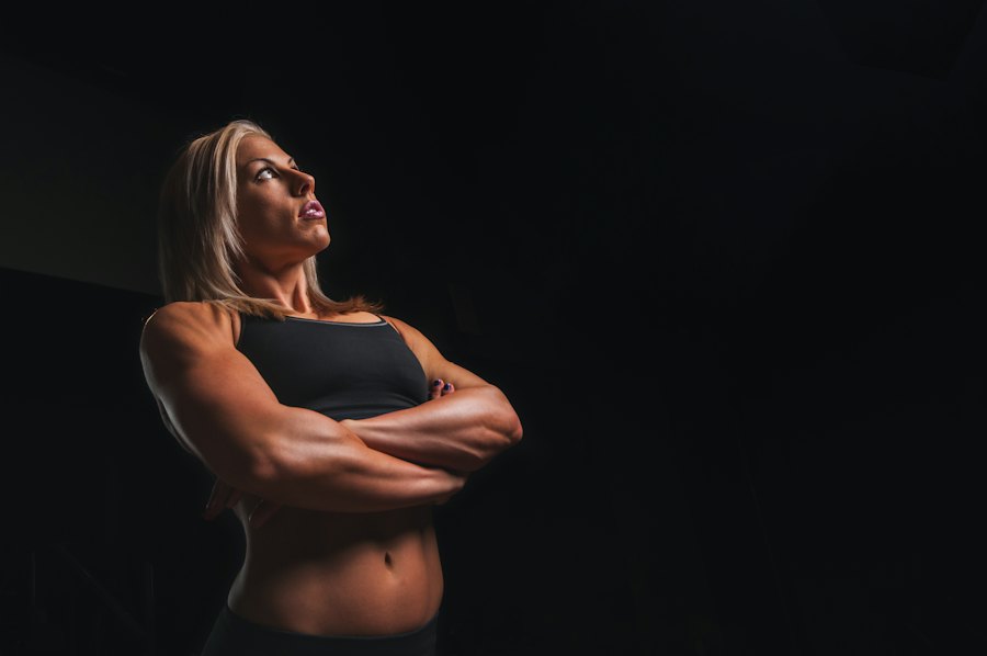 Coach Valeria Ríos de brazos cruzados